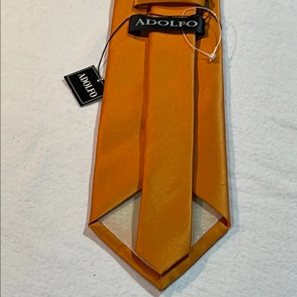 Adolfo Gold Satin Necktie NWT with handkerchief